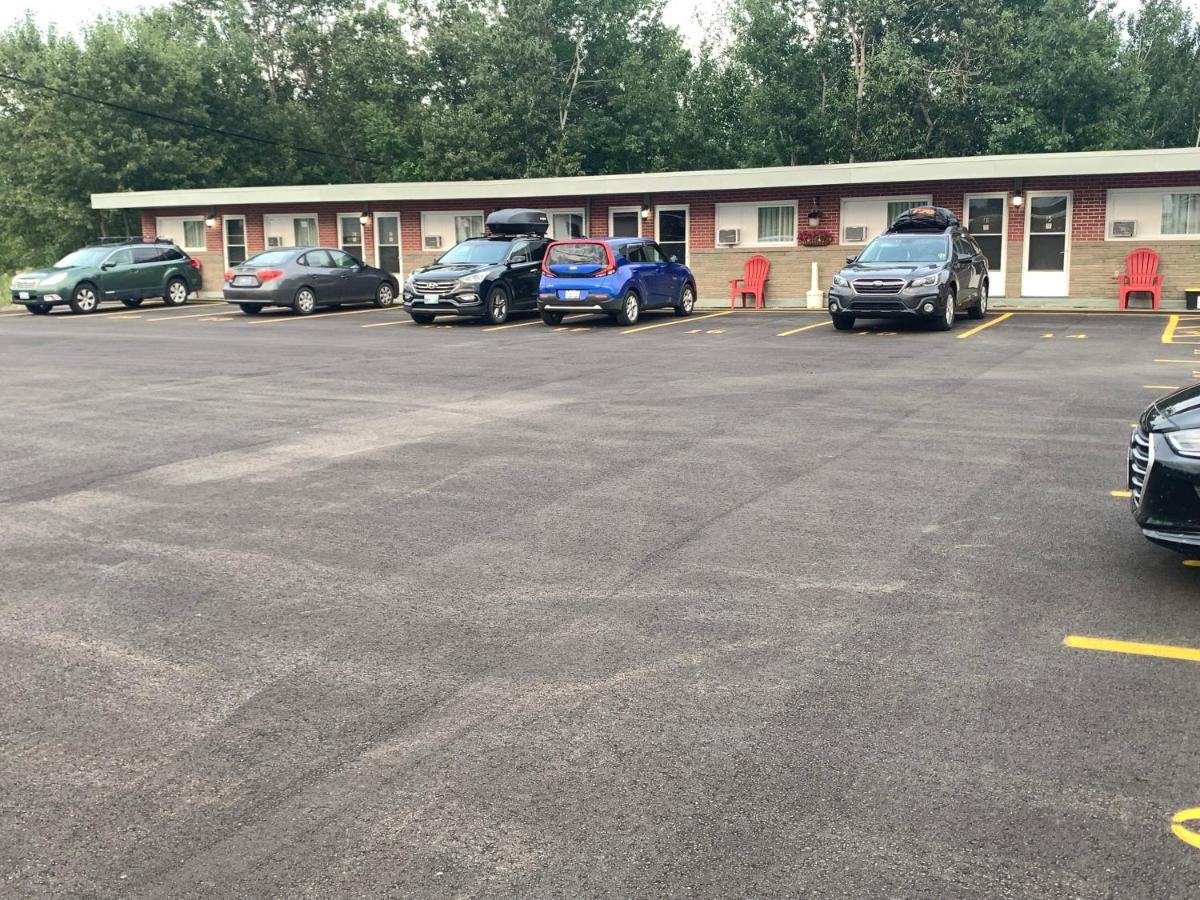 Trunk Road Motel Sault Ste. Marie Dış mekan fotoğraf